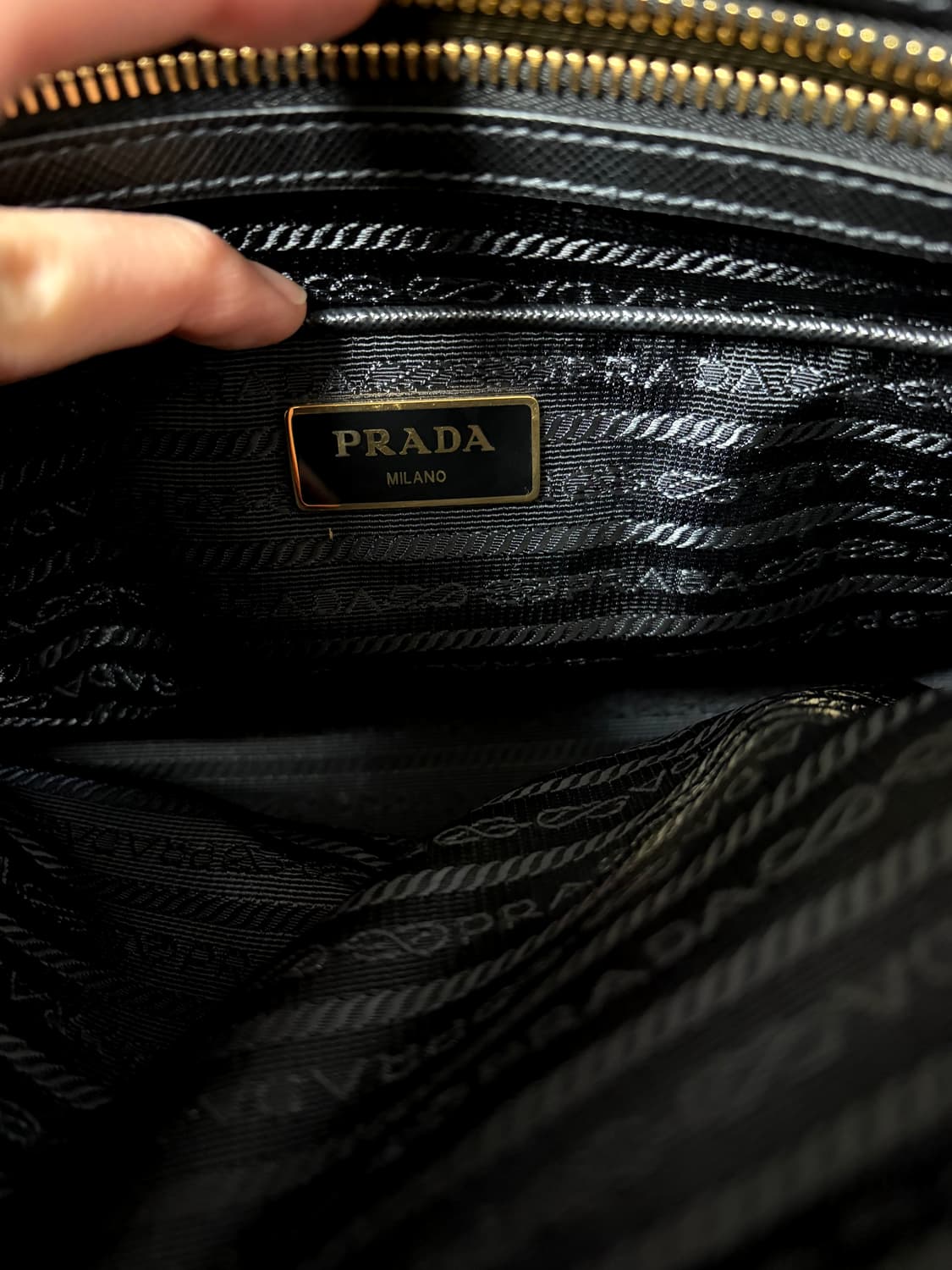 프라다 나일론 핸드 크로스백 상품이미지4