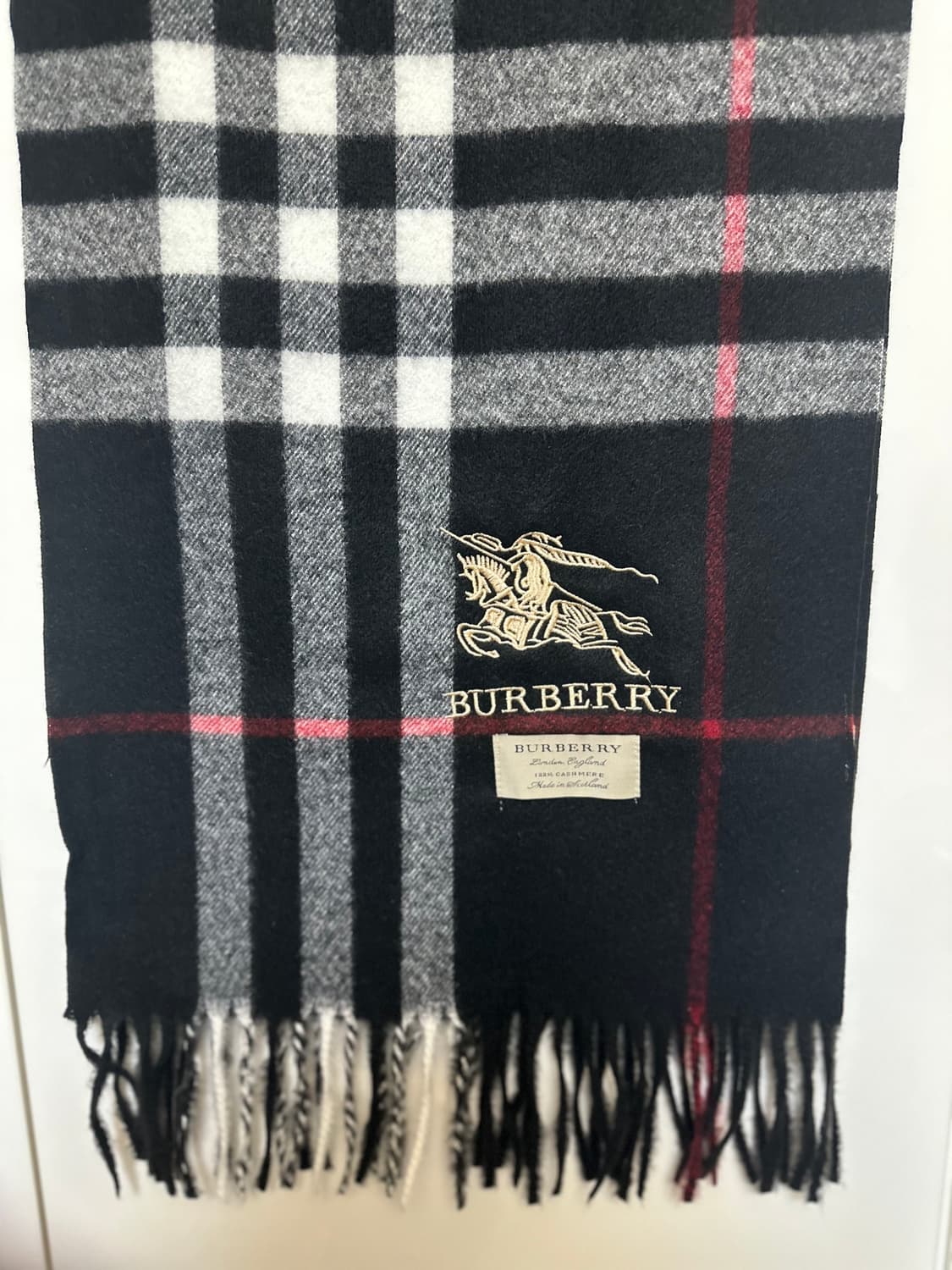 버버리 블랙 캐시미어 머플러 남여공용 상품이미지3