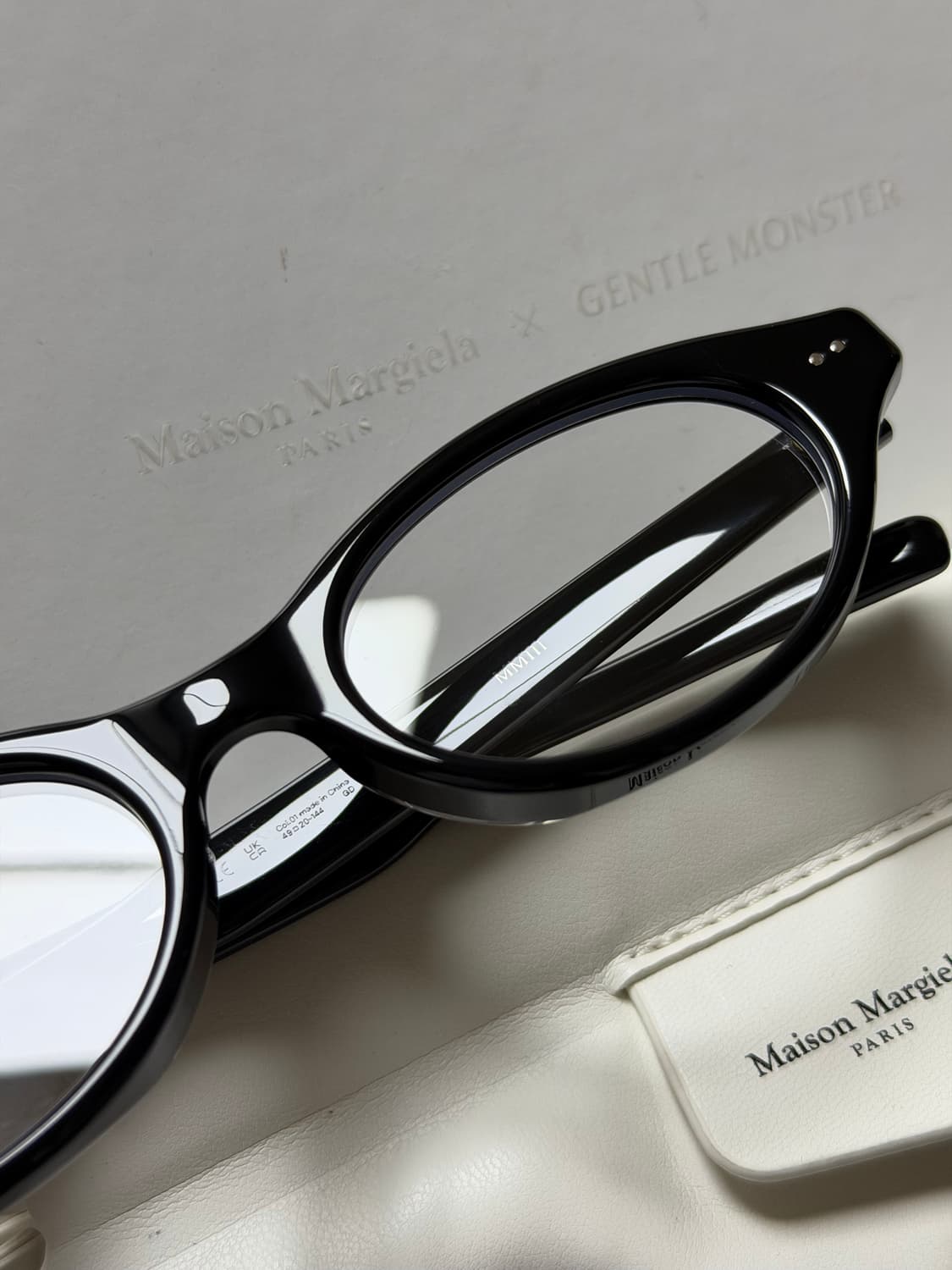 젠틀몬스터 마르지엘라 MM111-01 상품이미지1