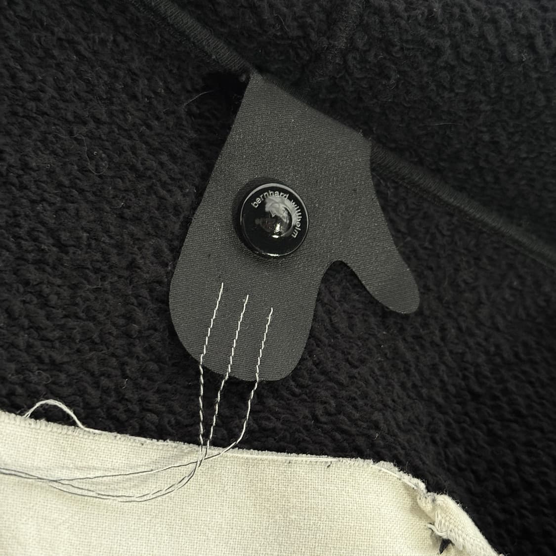 버나드 윌헴 배색 사선 집업 상품이미지4