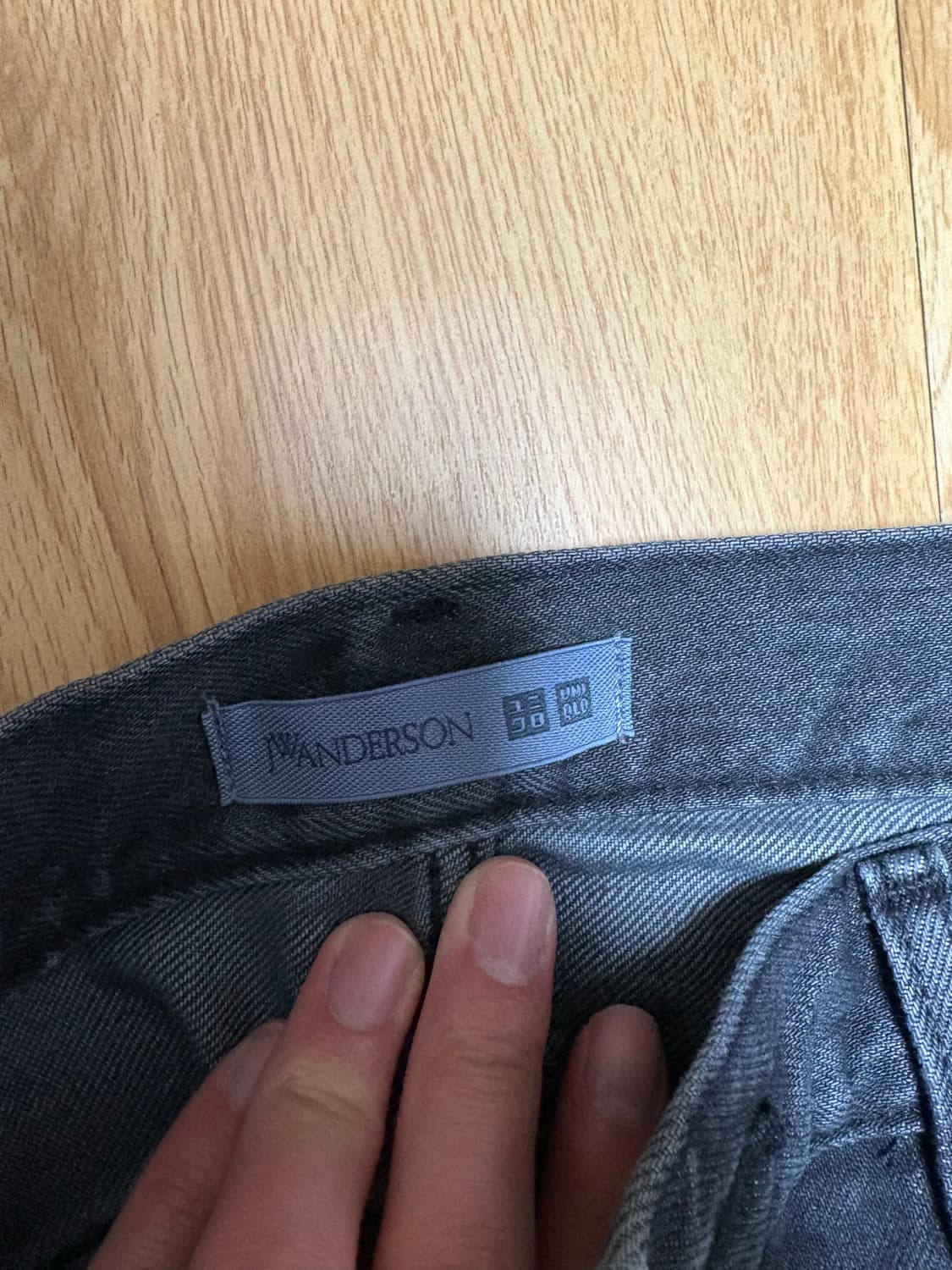 유니클로 JWA 스트레이트진 차콜 32 상품이미지2