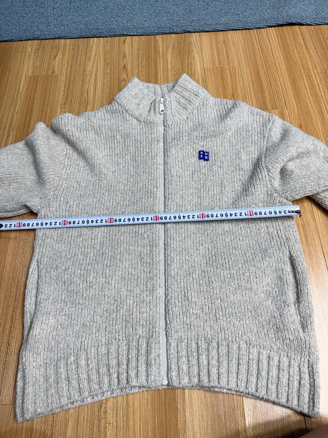 아더에러 시그니피컨트 집업 니트 M 상품이미지4