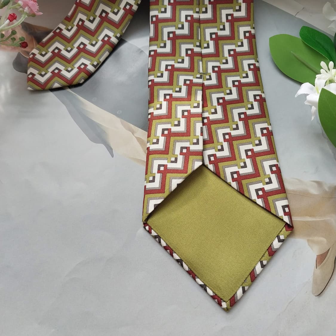 에르메스 실크 그린 패턴 넥타이 8.4cm A+등급 k1662
 상품이미지9