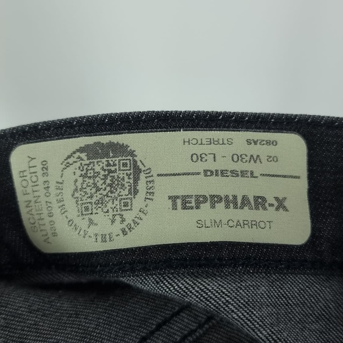 [DIESEL] 디젤 슬림핏 흑청 데님 팬츠 청바지 P01140 상품이미지6