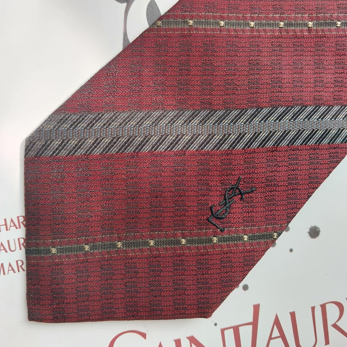 입생로랑 넥타이 와인 스트라이프 B등급 K2430
 상품이미지5