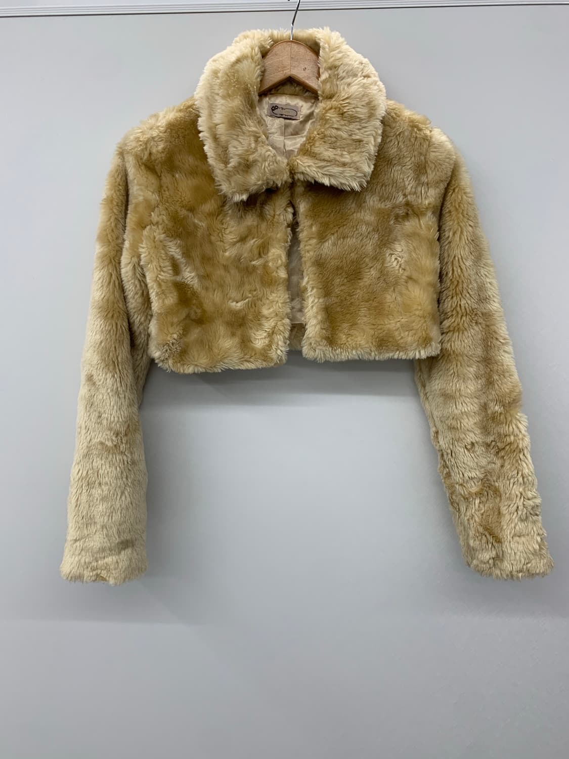 리즈리사 크롭 퍼자켓 상품이미지3