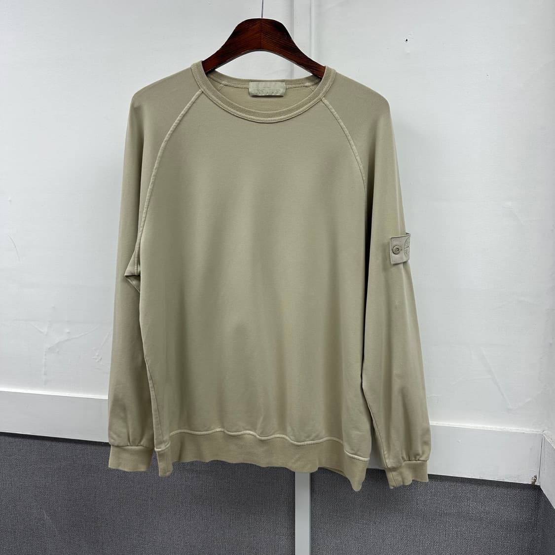 스톤아일랜드 고스트피스 와펜 맨투맨 티셔츠 L 105 상품이미지1