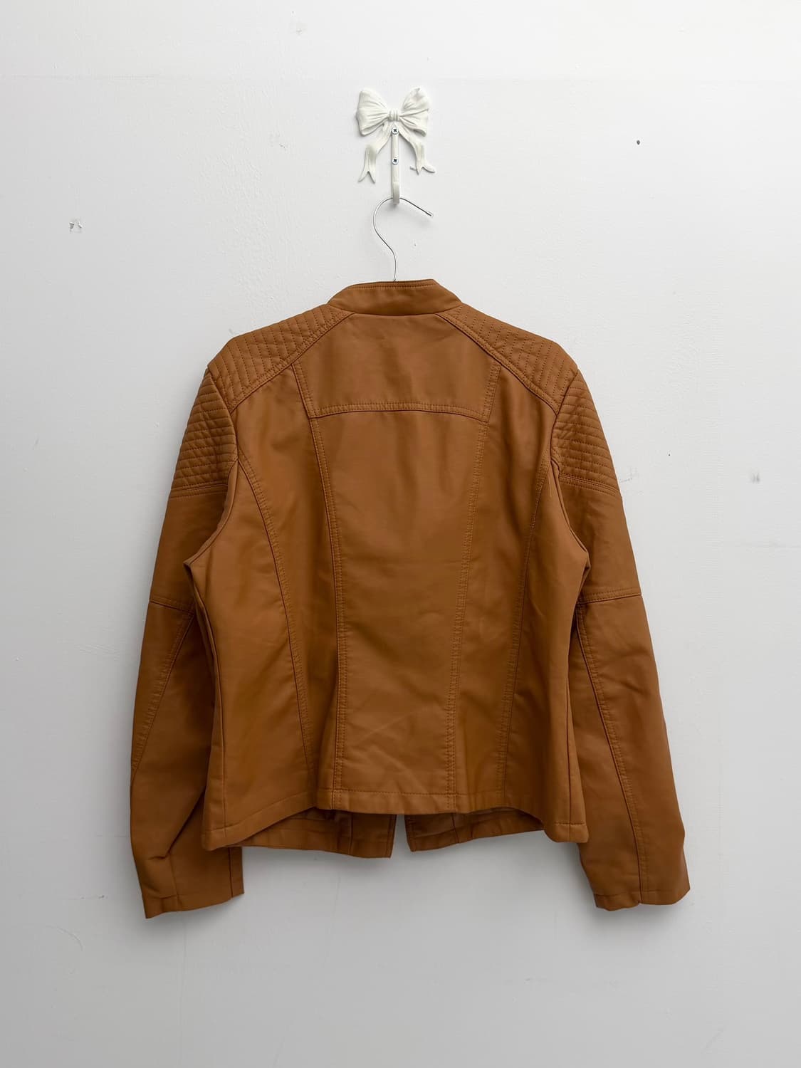 카멜 아일렛 디테일 라이더 자켓 상품이미지6