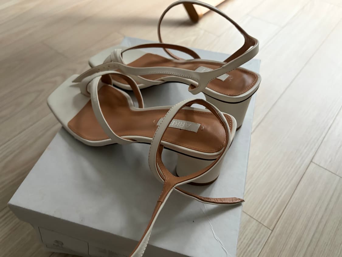 Arket mid heel sandals 아르켓미드힐 샌들 36size 상품이미지5