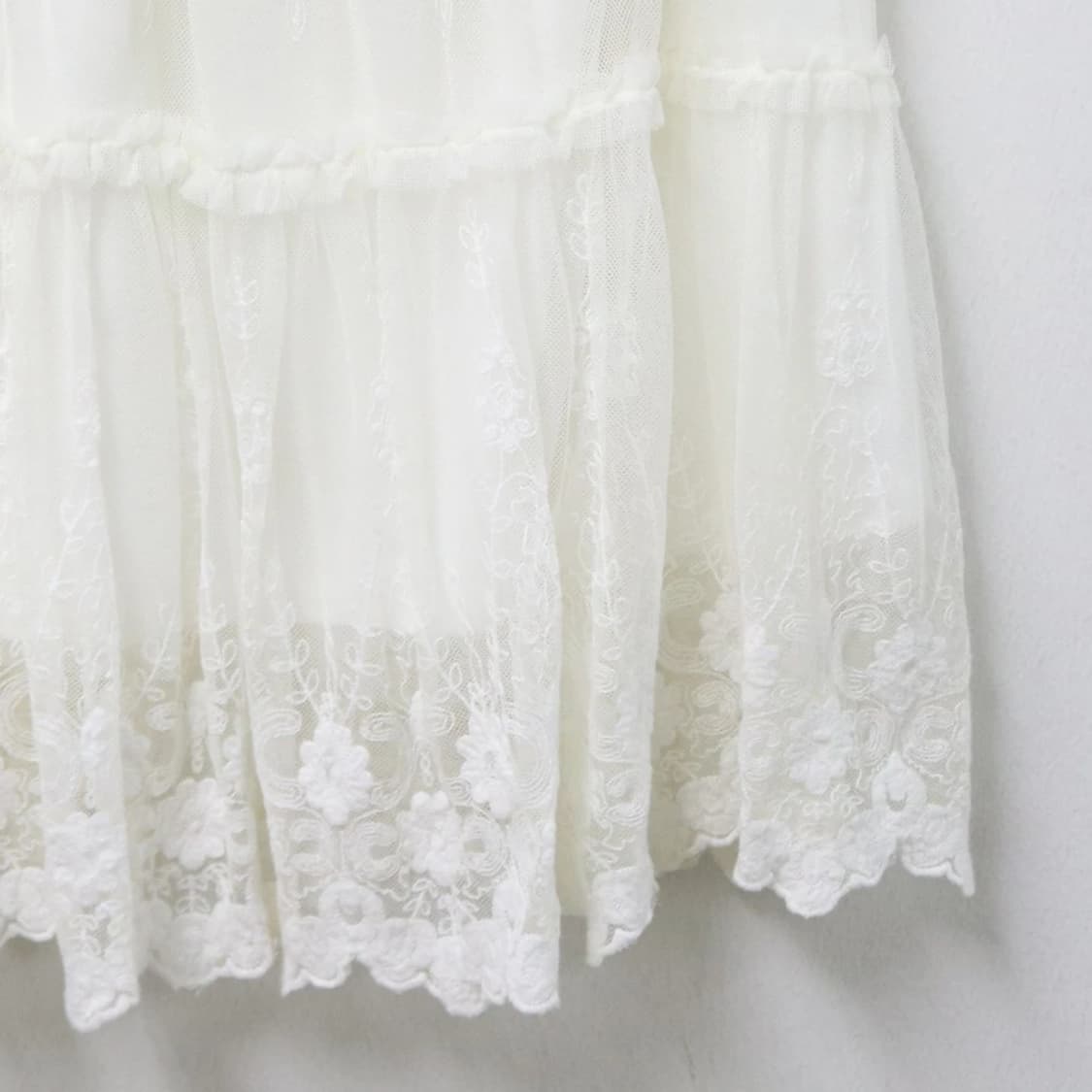 시네마클럽 레이스 미디 스커트 66847 상품이미지4