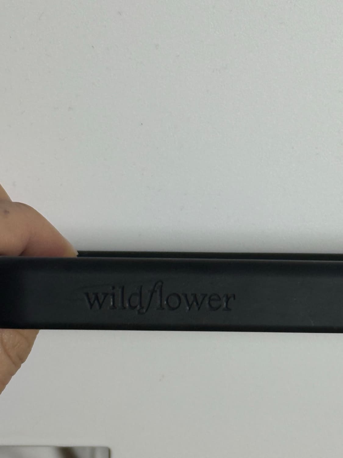 애슐리 윌리엄스 X 와일드 플라워 케이스 아이폰 16프로 상품이미지6