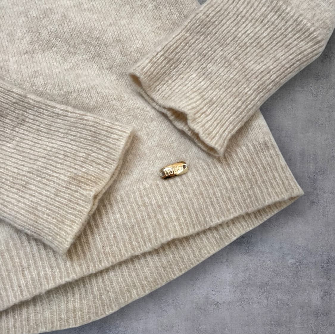 리우조 Liu jo 연베이지 캐시미어 브이넥 니트 42 상품이미지5