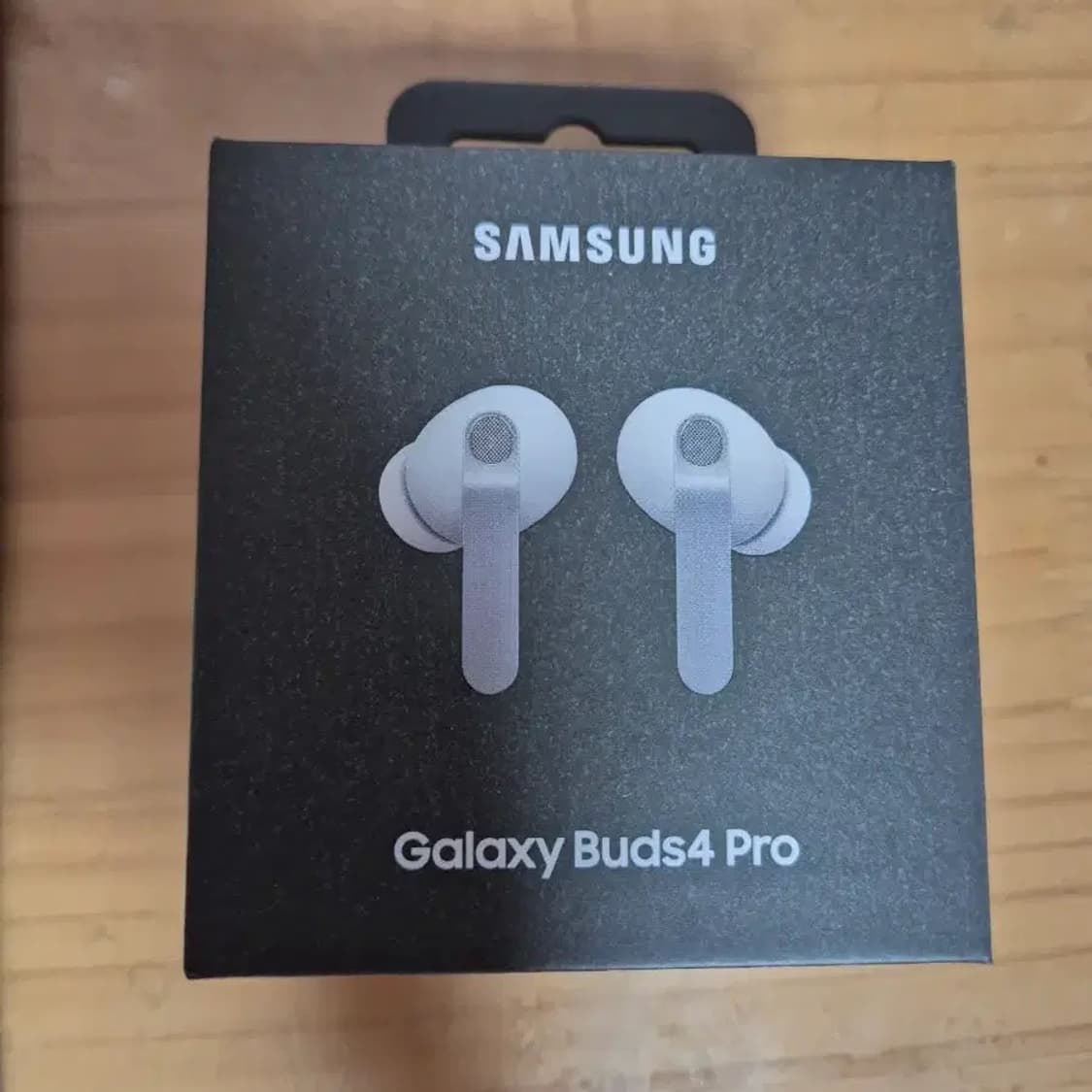 갤럭시 버즈4 프로화이트 미개봉 상품이미지1