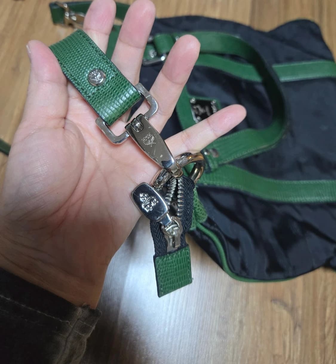 MCM 바이컬러 더블 포켓백 [정품] 상품이미지8