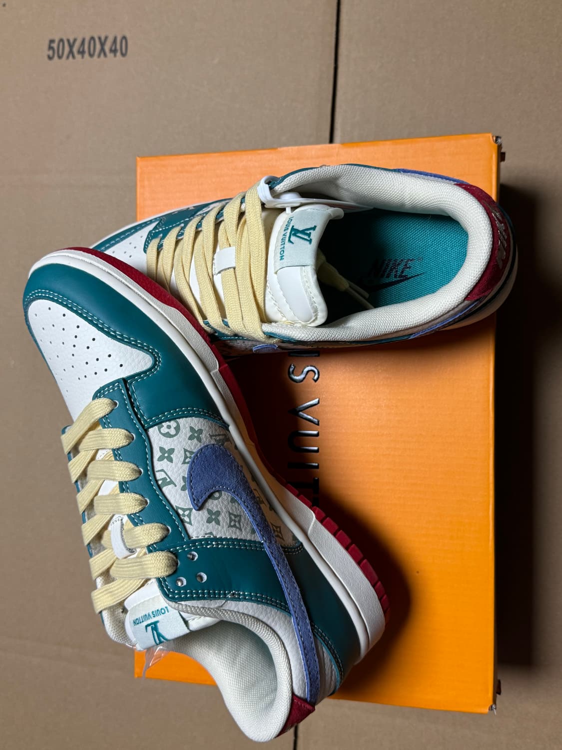 나이키 덩크 LV 콜라보 상품이미지2