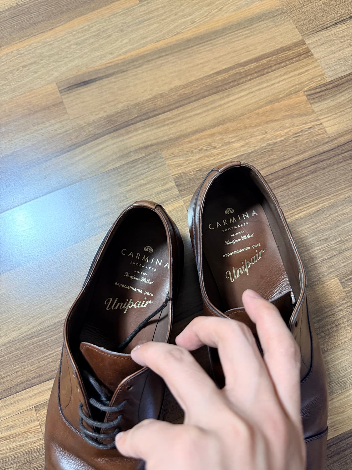 까르미나 옥스포드 마룬색상 상품이미지2