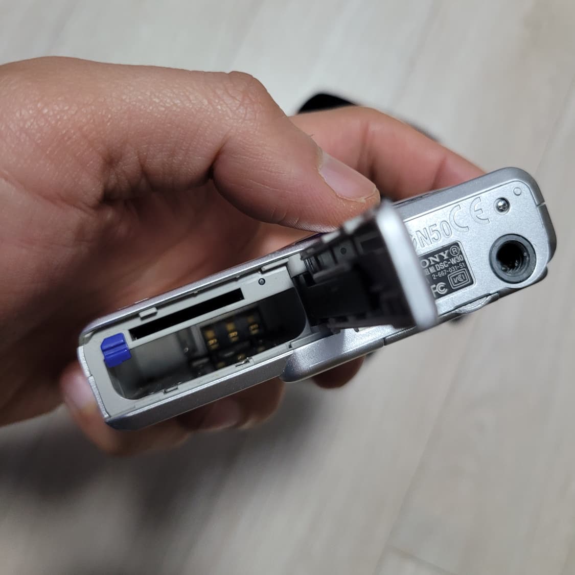 소니 사이버샷 dsc-w30 디카 고장품 상품이미지8