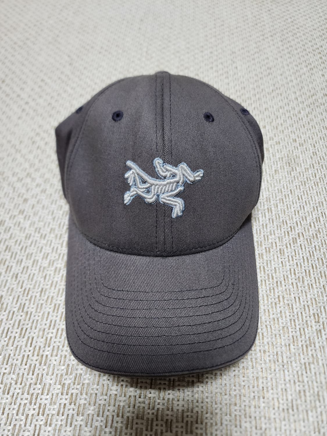 Arcteryx 아크테릭스 볼캡 빈티지 빅로고 그레이 상품이미지1