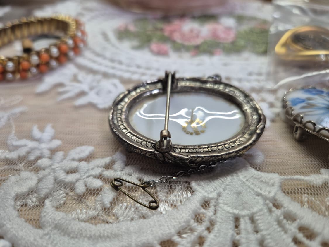 vintage)1950s 빈티지 리모지 연인 포슬린 핸드페인팅 브로치 상품이미지3