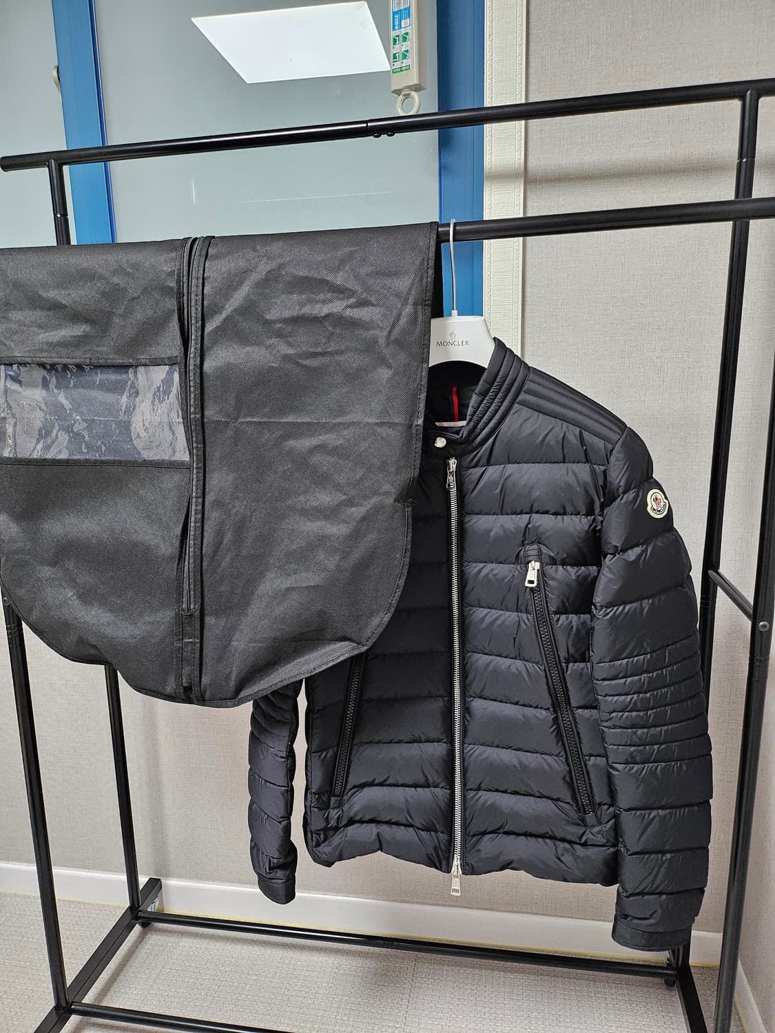 24FW 몽클레어 아미오 패딩 블랙 3사이즈  상품이미지1