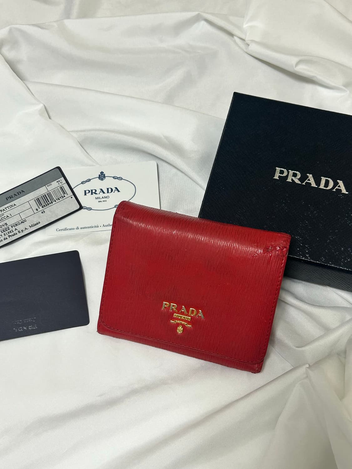 프라다 반지갑 상품이미지1