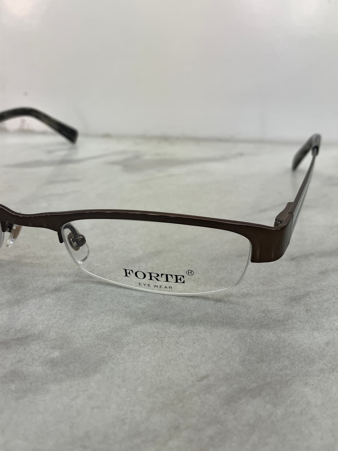 포르테 FORTE 유광 브론즈 스퀘어 반무테 안경 상품이미지7