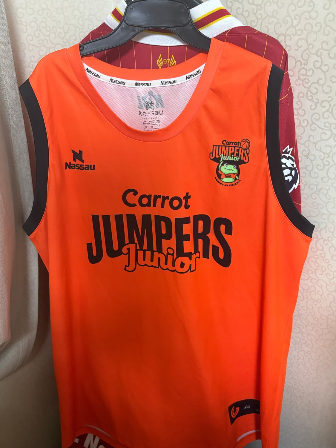 캐롯점퍼스 선수단 싸인 유니폼 상품이미지2