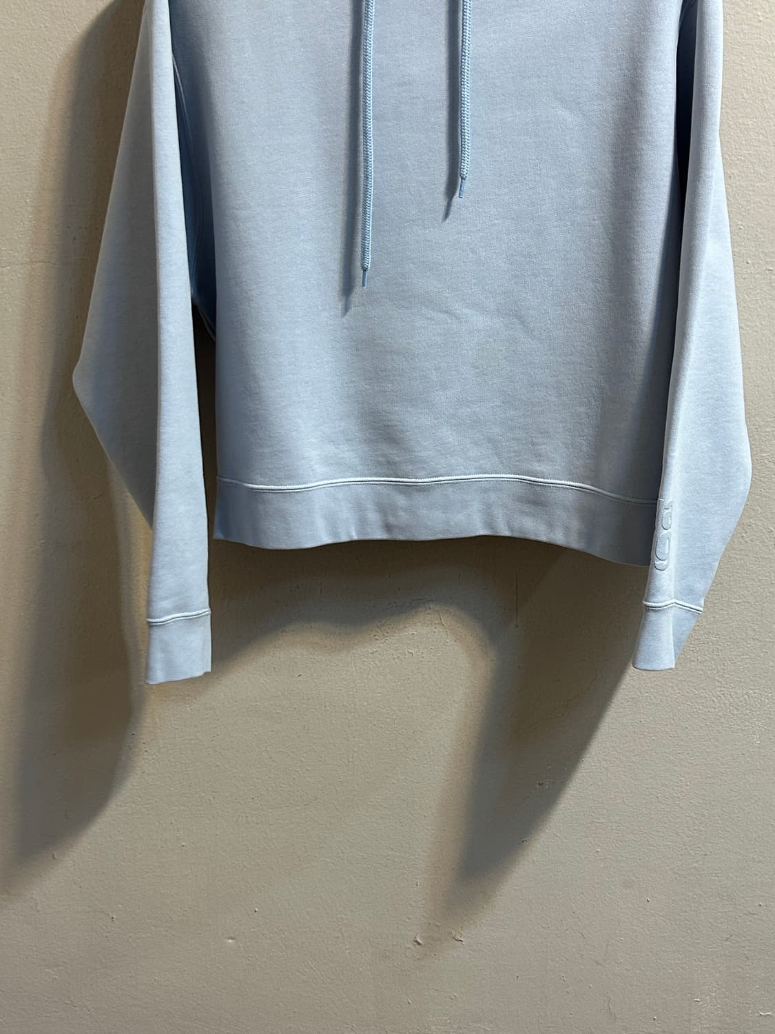 알렉산더왕 T 로고 크롭 후드티 상품이미지3