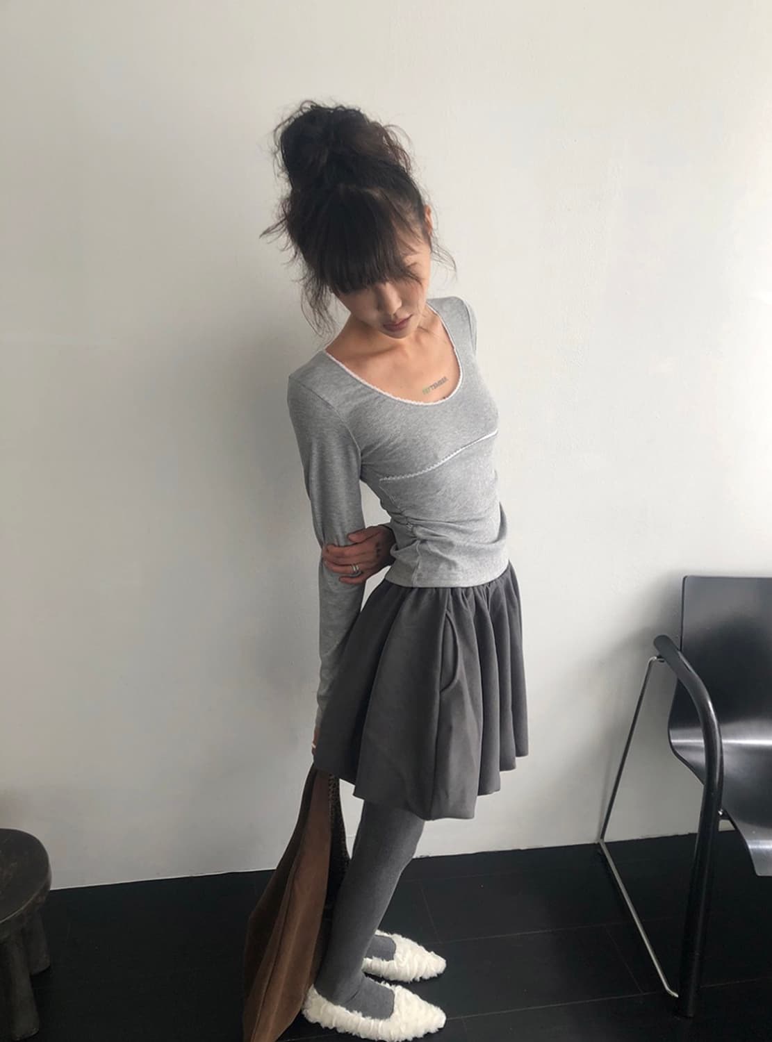 더에펠 레이스 셔링 유넥 데일리 티셔츠 그레이 상품이미지3