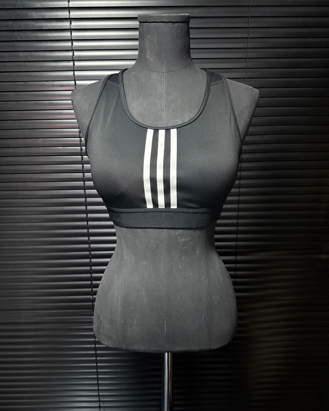 아디다스 삼선 브라탑 요가 헬스 런닝 기능성 트레이닝 xs 나시 슬리브 상품이미지4