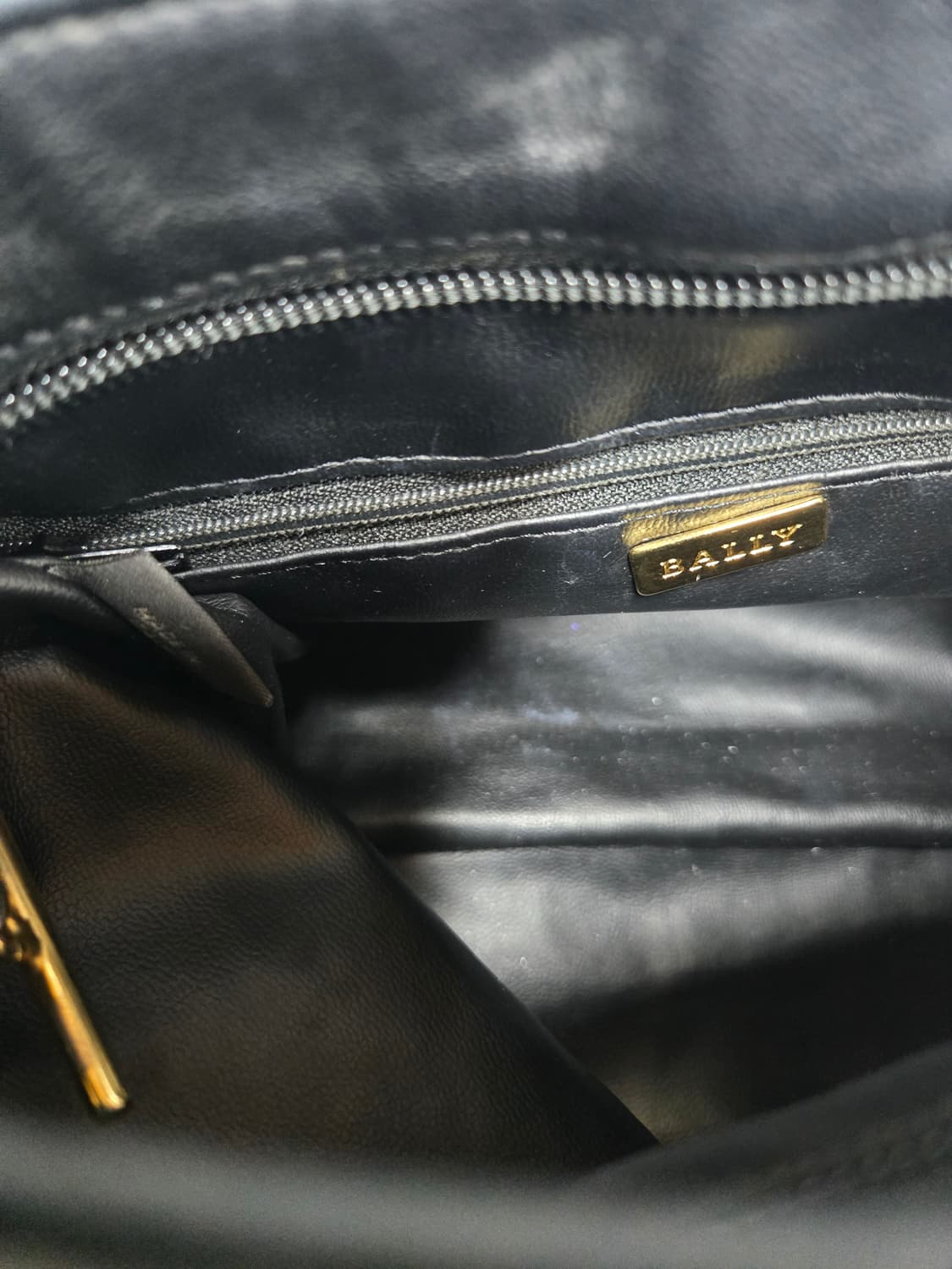 Bally 퀼팅 가죽 숄더백 상품이미지7