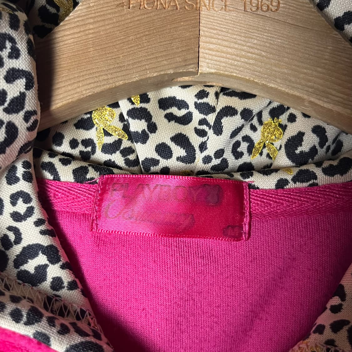 [PLAYBOY] 플레이보이 키치 벨벳 레오파드 후드집업 상품이미지4