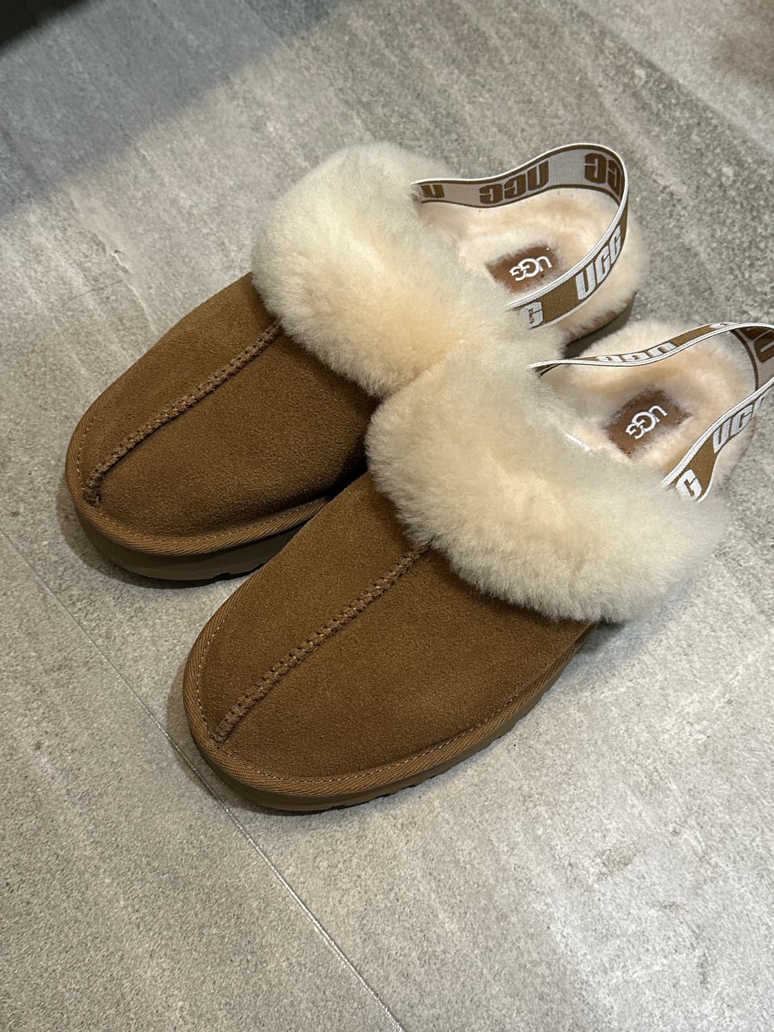 UGG 어그 펀케트 빅키즈 체스트넛 6사이즈 (245) 상품이미지1