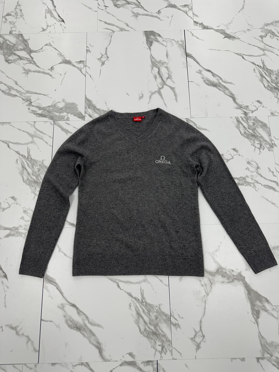 오메가 캐시미어 100% 브이넥 니트 상품이미지1