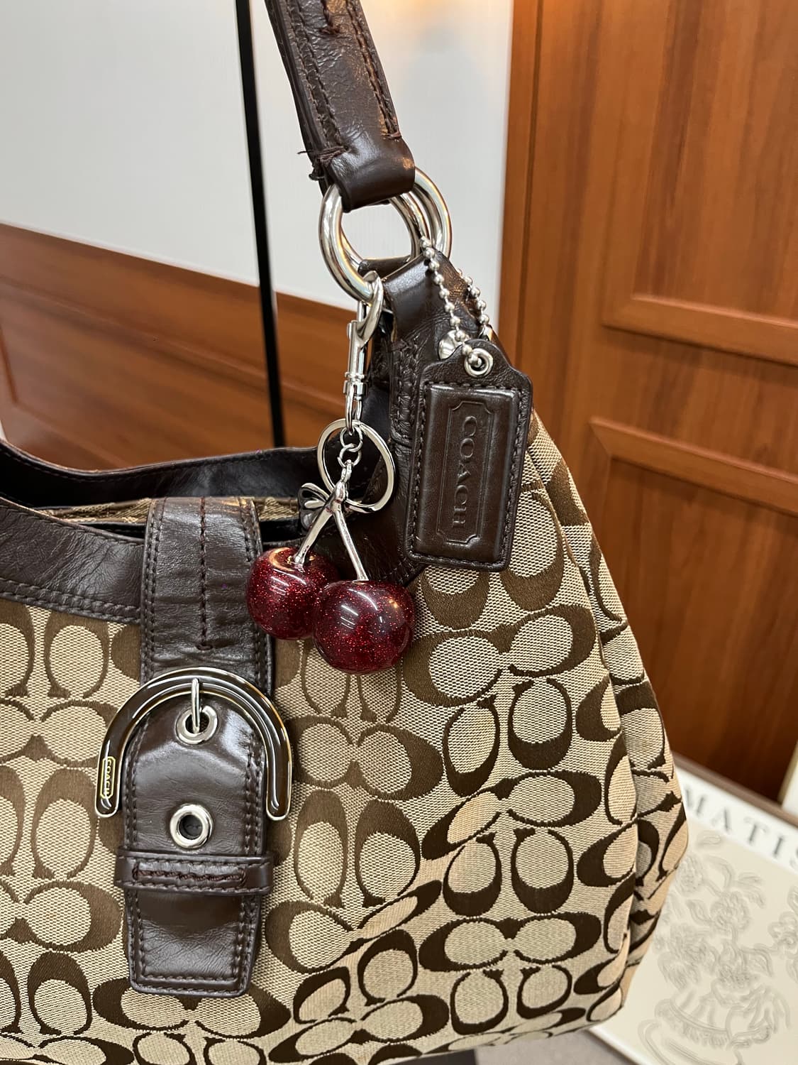 Coach Brown Big Shoulder Bag 상품이미지5