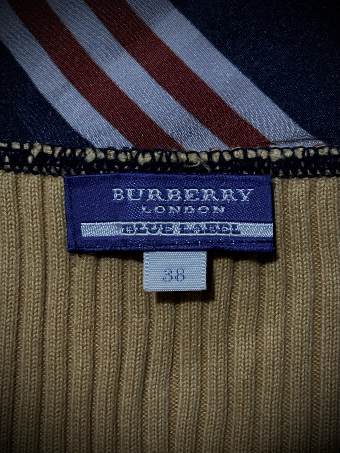 BURBERRY 옐로우 골지 체크 오프숄더 7부슬리브 상품이미지9