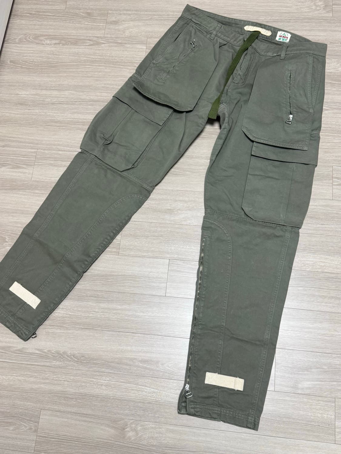 오프화이트 카고팬츠 33 상품이미지1