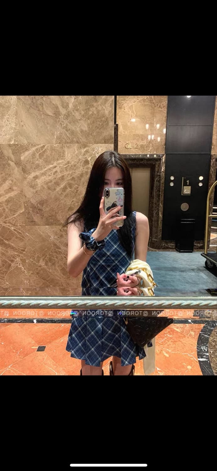 인페어즈 레트로 체크 데님 원피스 s사이즈 판매 상품이미지4