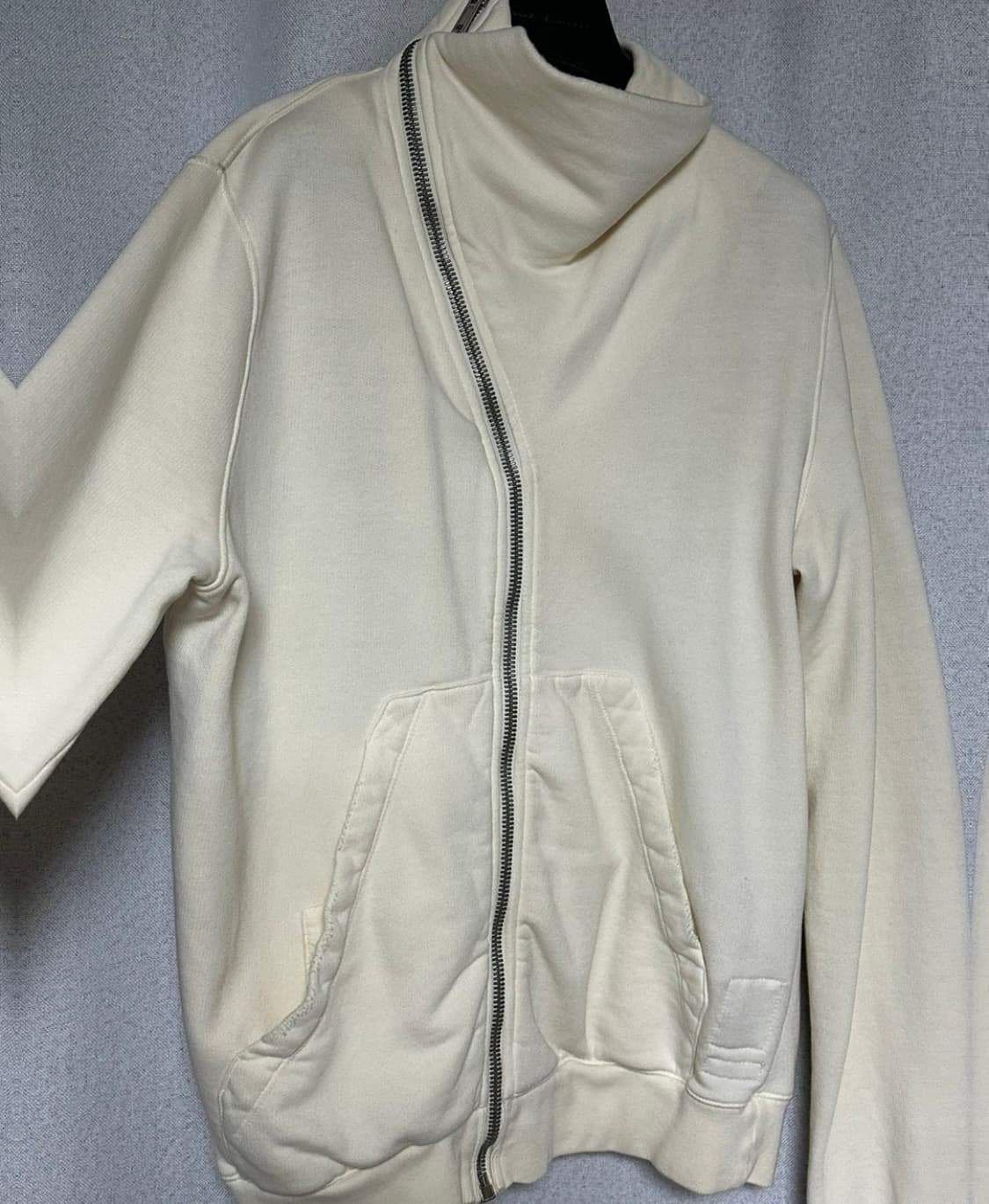 릭오웬스 사선 비대칭 집업 상품이미지2