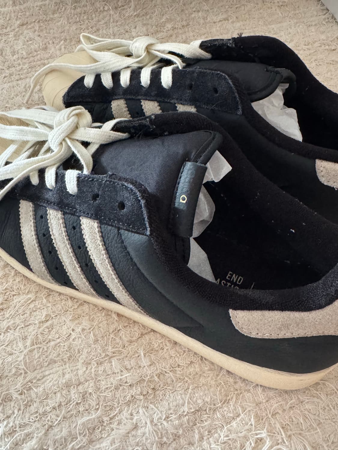 아디다스 슈퍼스타 82 블랙 화이트 상품이미지5