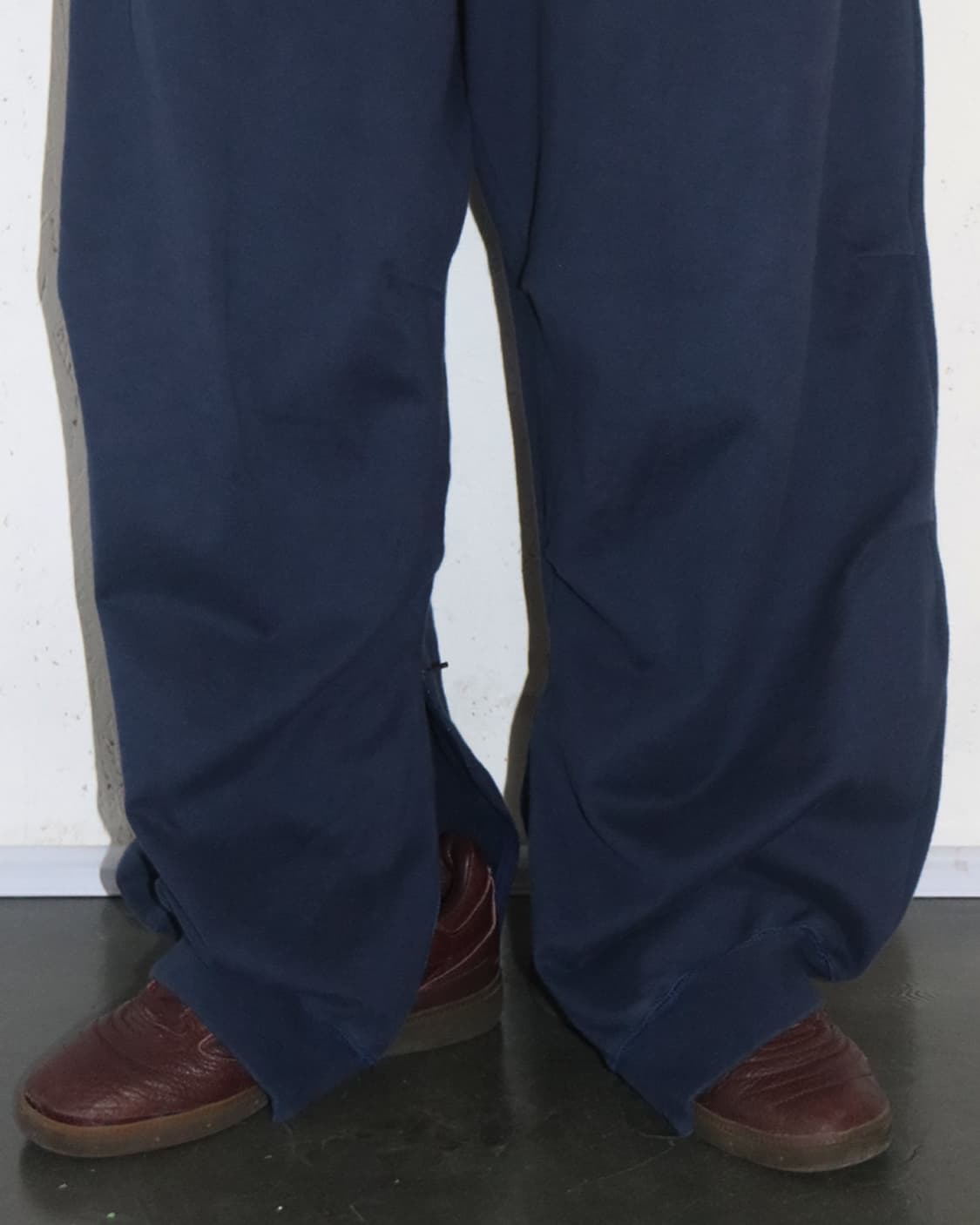 라드 뮤지션 23SS 수빈 루프 백 오버 팬츠 상품이미지4