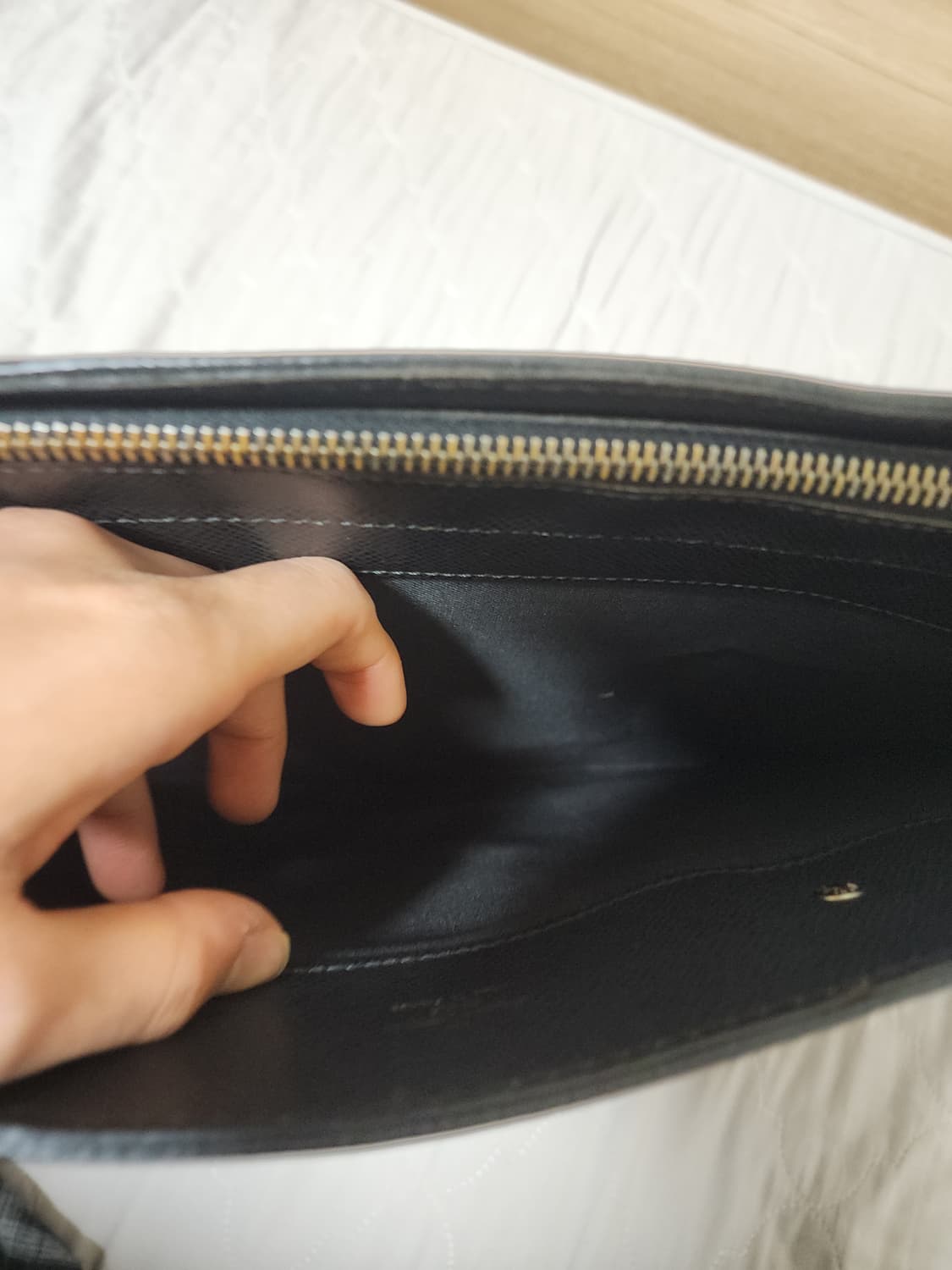 루이비통 타이가 로잔 서류가방 상품이미지8