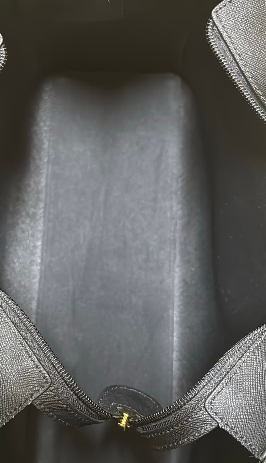 질스튜어트 하트참 블랙 라지 쇼퍼백 상품이미지6