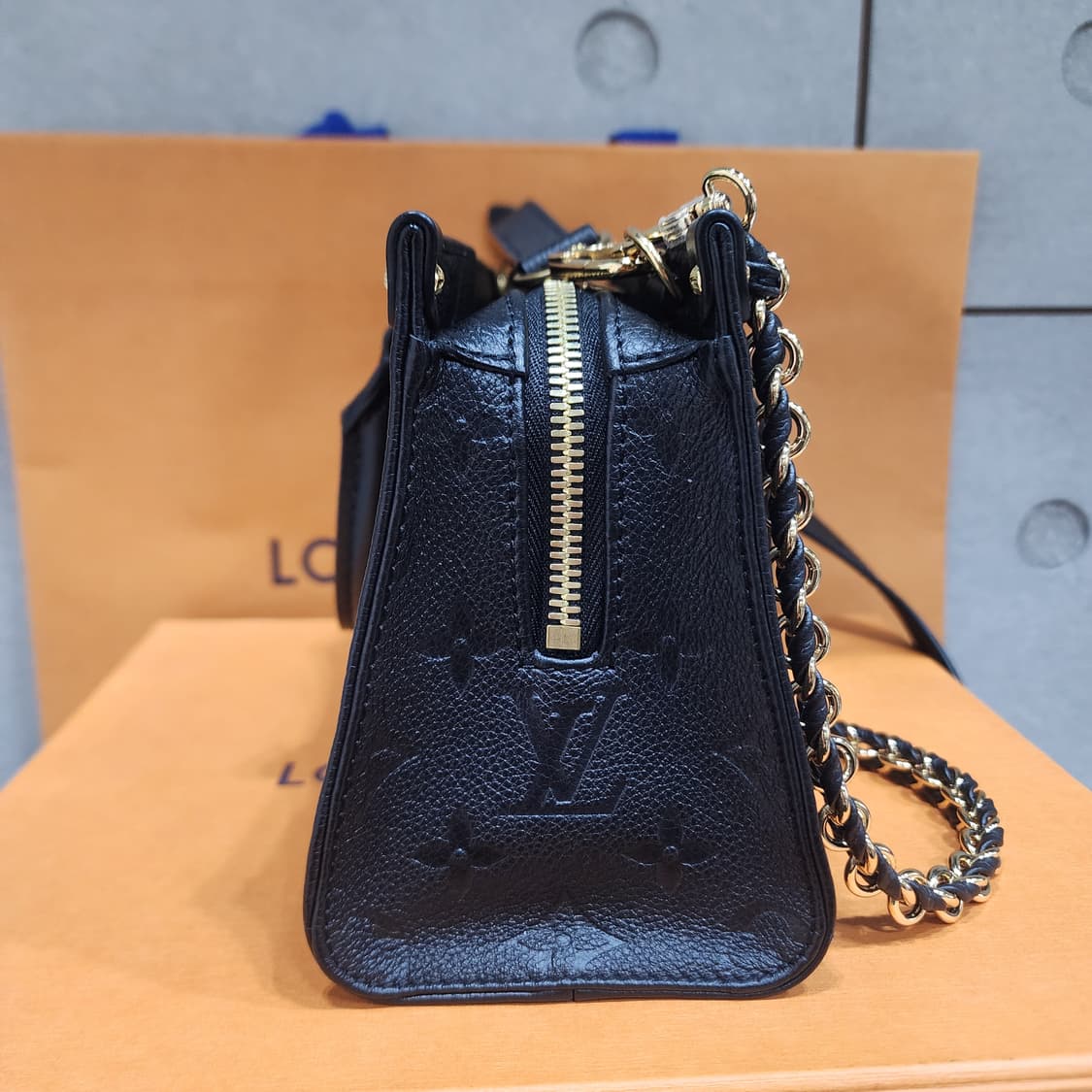 루이비통 온더고 이스트웨스트 앙프렝뜨 25년+이너백 상품이미지6