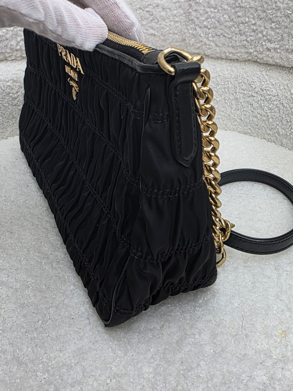 프라다 고프레 나파 레더 체인 크로스백 상품이미지3