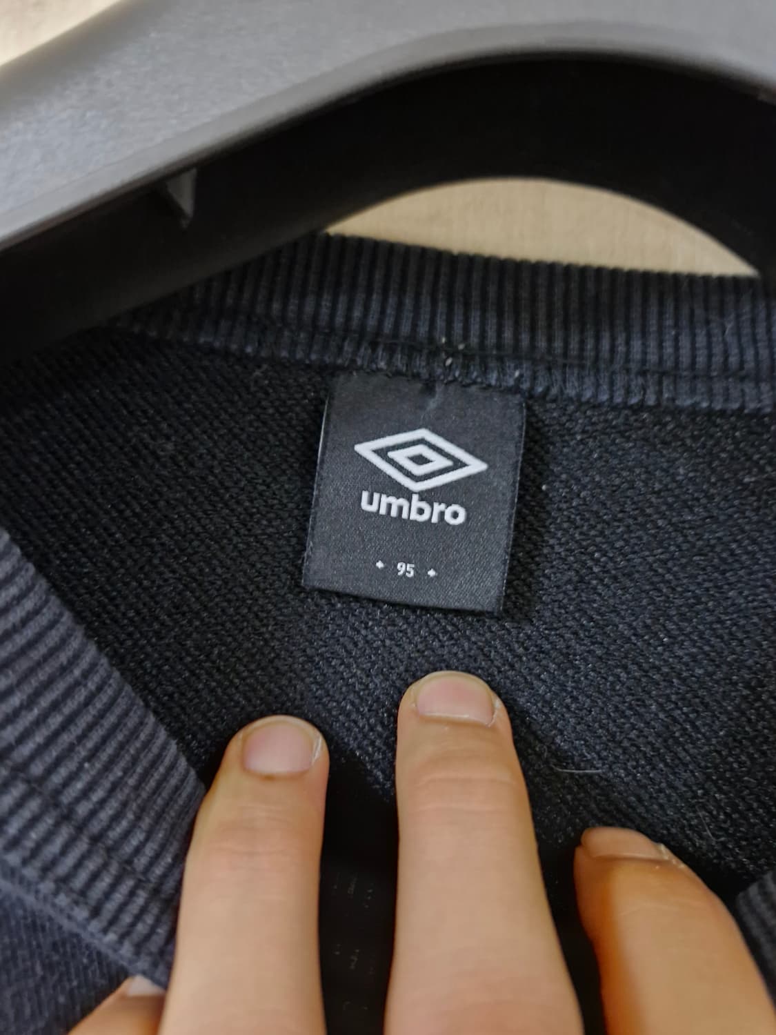 엄브로 맨투맨 블랙 M 상품이미지3