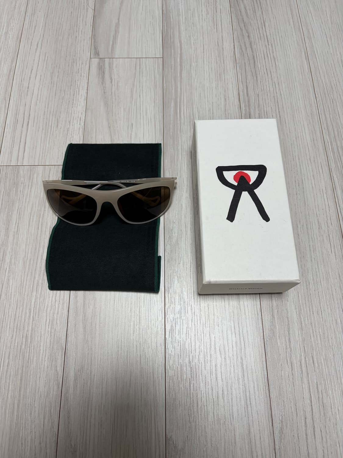 디스트릭트비전 타케요시 상품이미지1