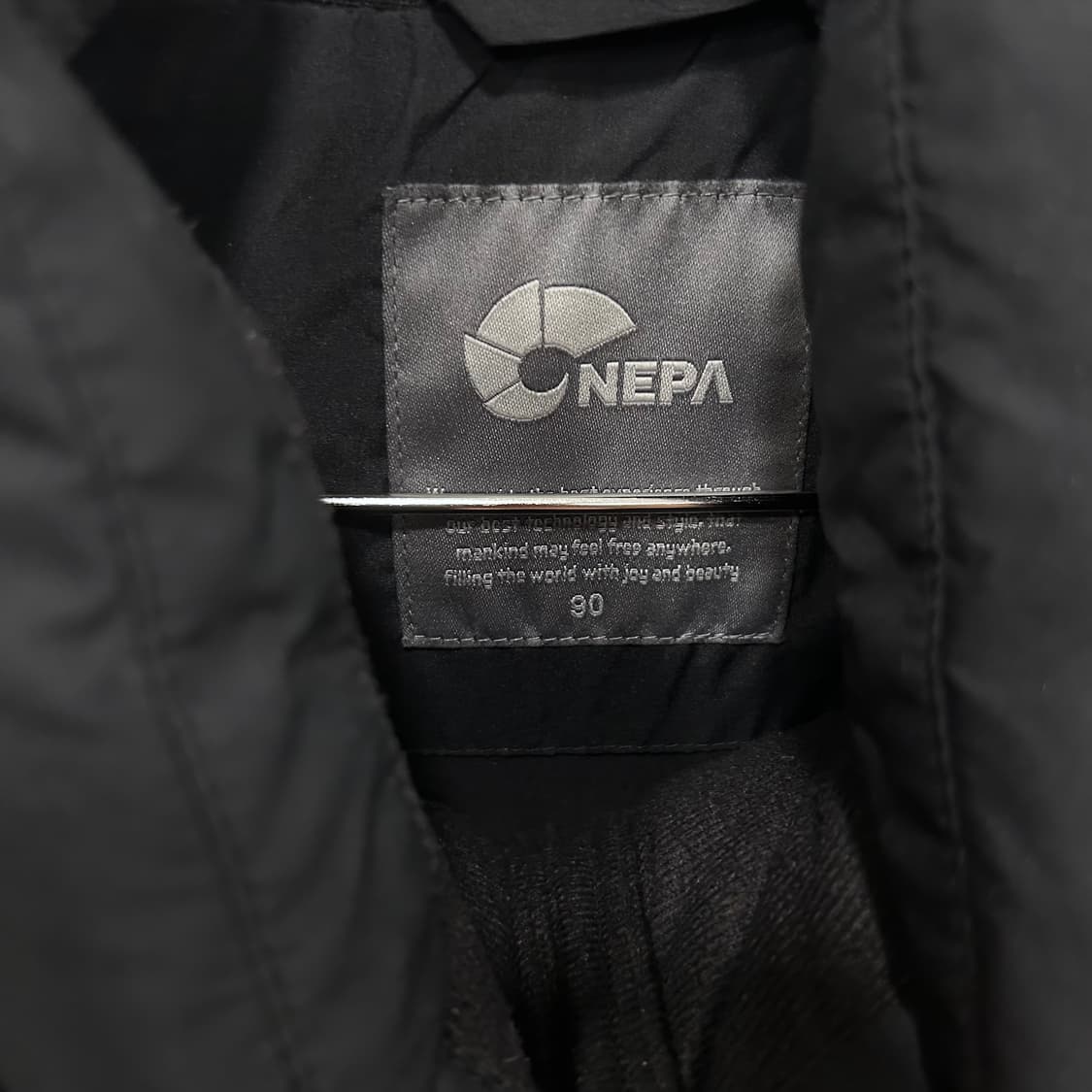 네파 덕다운 스몰로고 무광 후드 푸퍼 패딩 상품이미지3