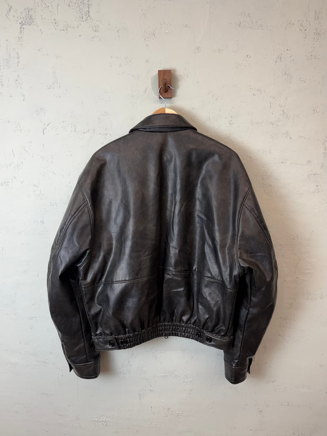 아모멘토st 비건레더 블루종 자켓 상품이미지2