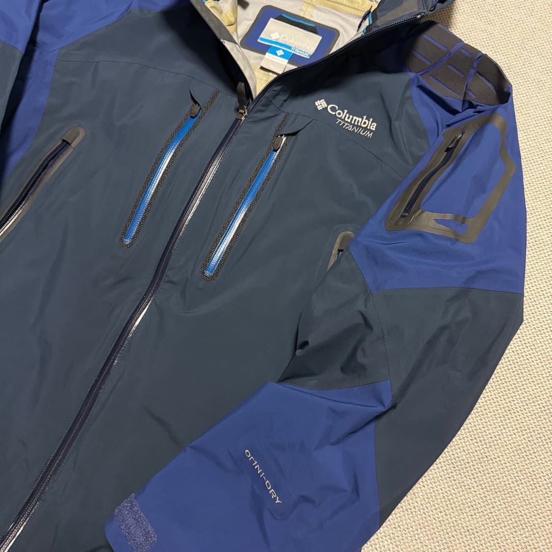컬럼비아 티타늄 옴니 드라이 심실링 자켓 상품이미지3